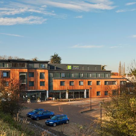 Holiday Inn Express Cambridge Duxford M11 Jct 10 By Ihg Εξωτερικό φωτογραφία