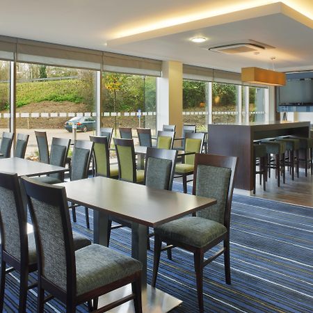 Holiday Inn Express Cambridge Duxford M11 Jct 10 By Ihg Εξωτερικό φωτογραφία