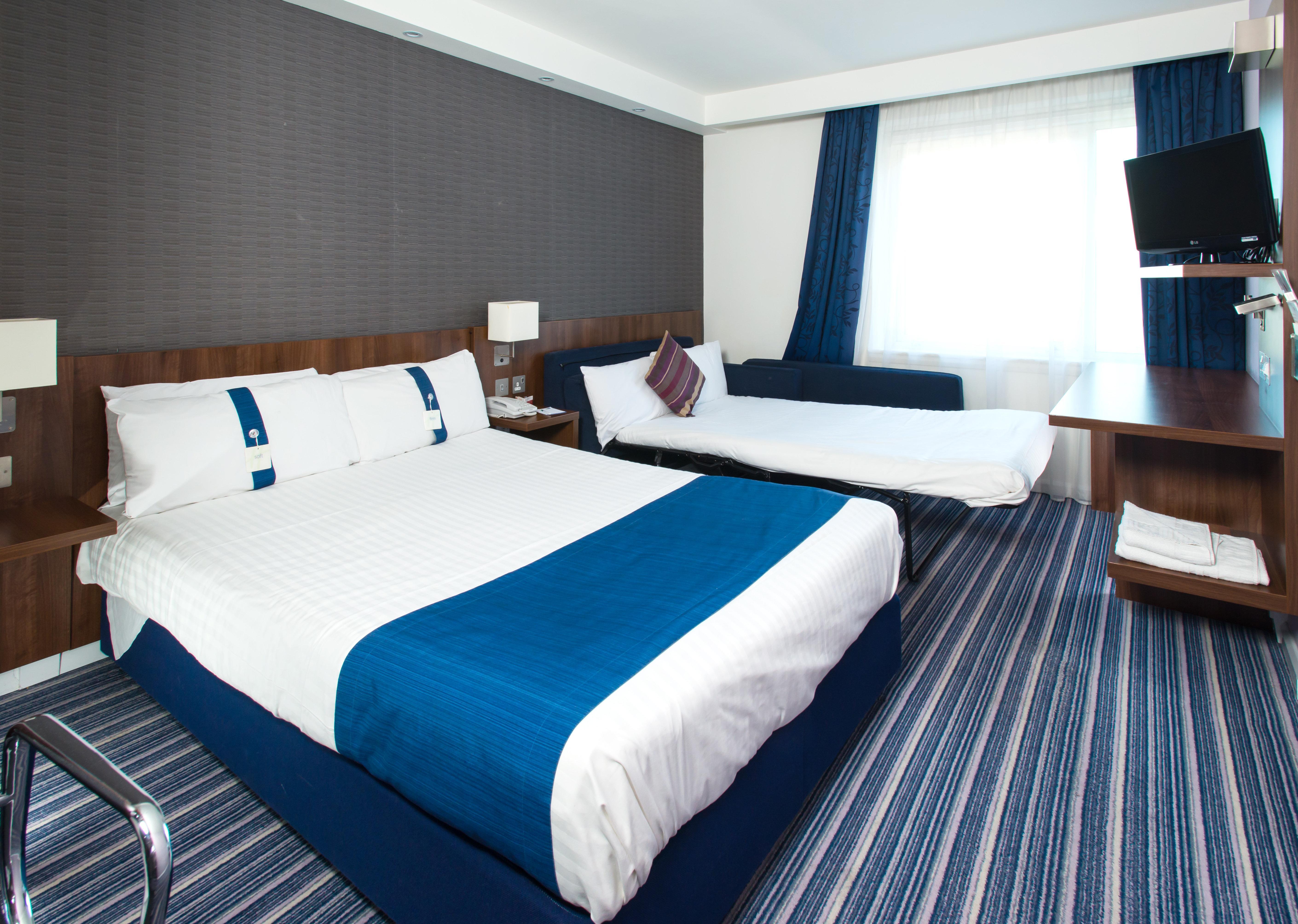 Holiday Inn Express Cambridge Duxford M11 Jct 10 By Ihg Εξωτερικό φωτογραφία