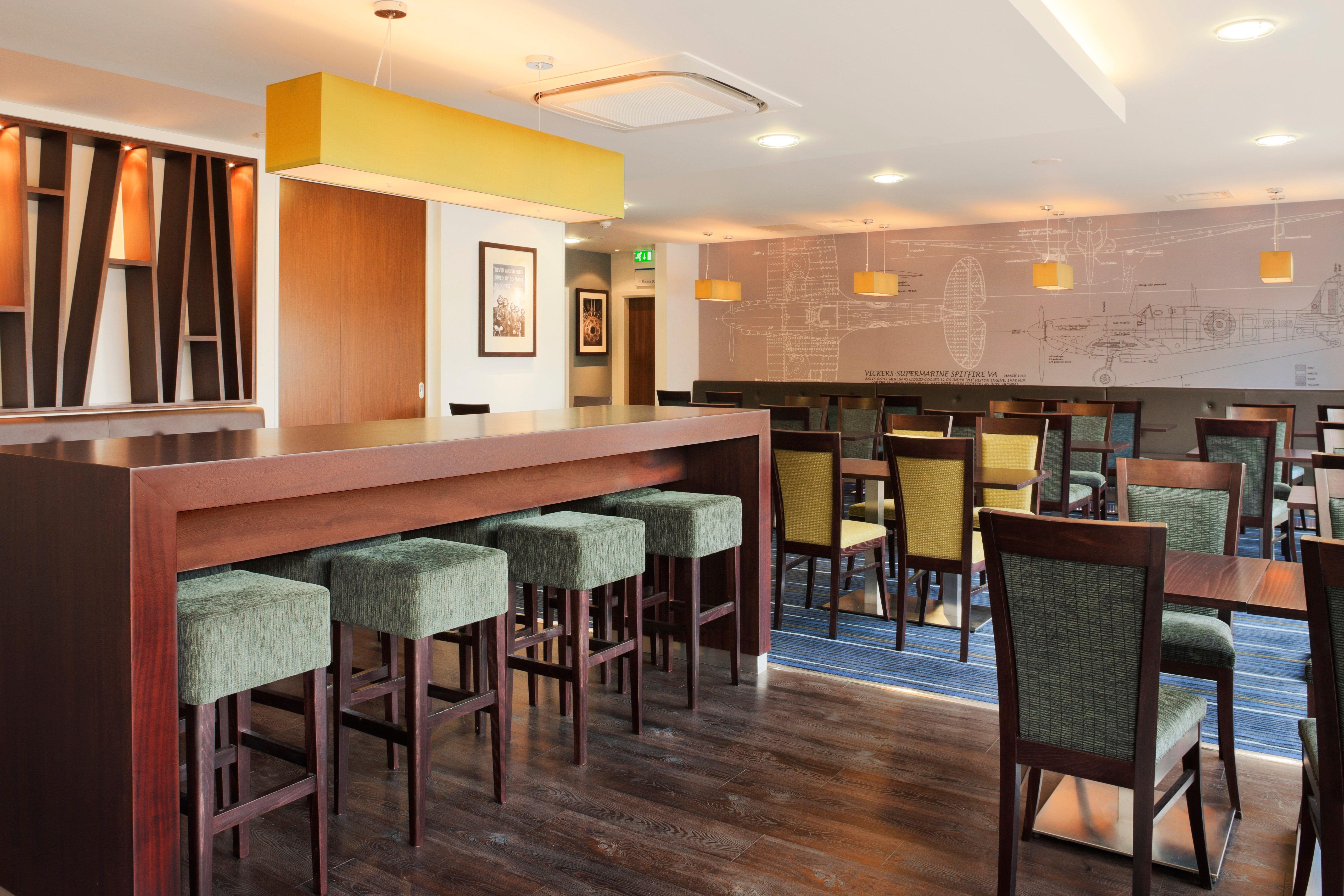 Holiday Inn Express Cambridge Duxford M11 Jct 10 By Ihg Εξωτερικό φωτογραφία
