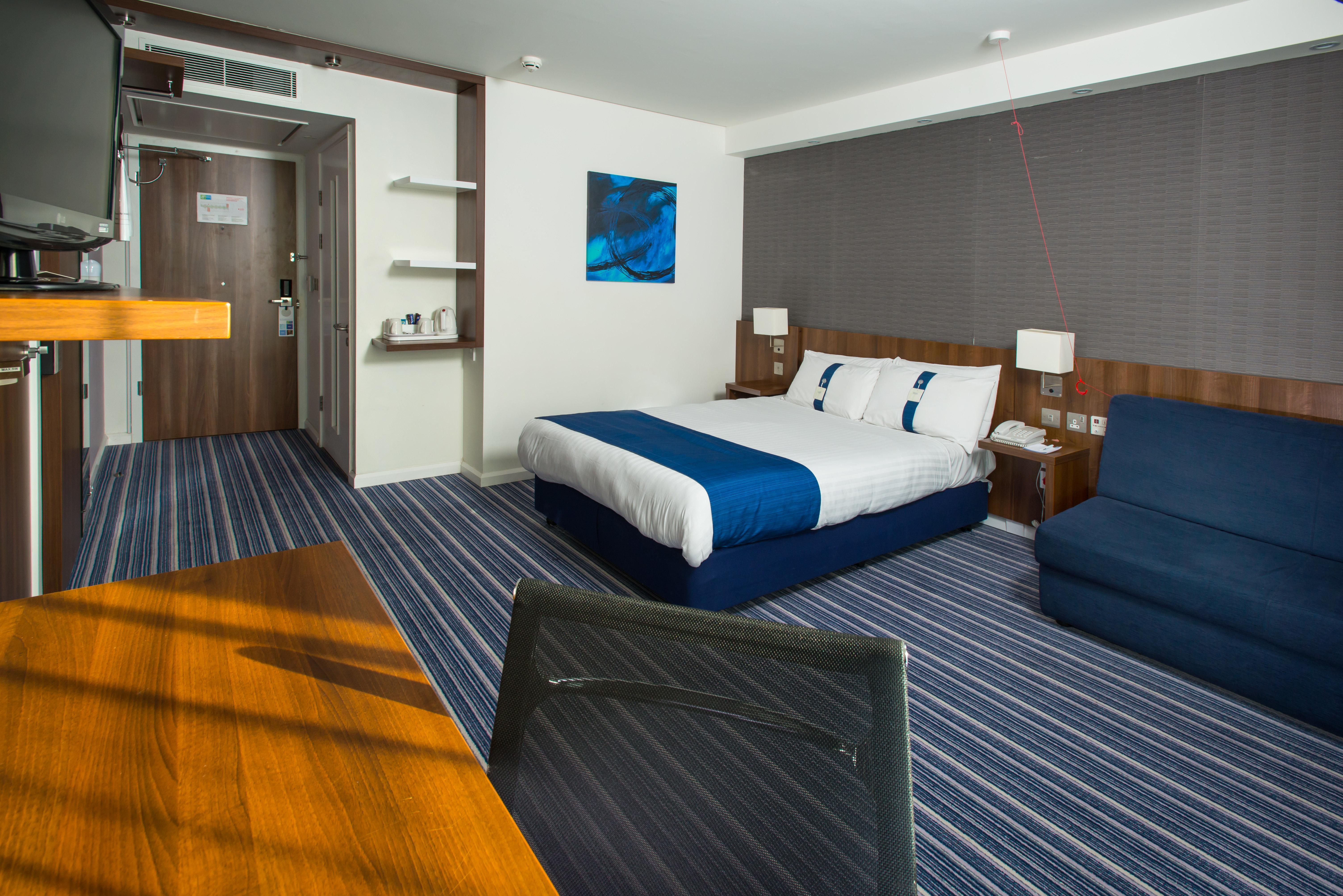 Holiday Inn Express Cambridge Duxford M11 Jct 10 By Ihg Εξωτερικό φωτογραφία