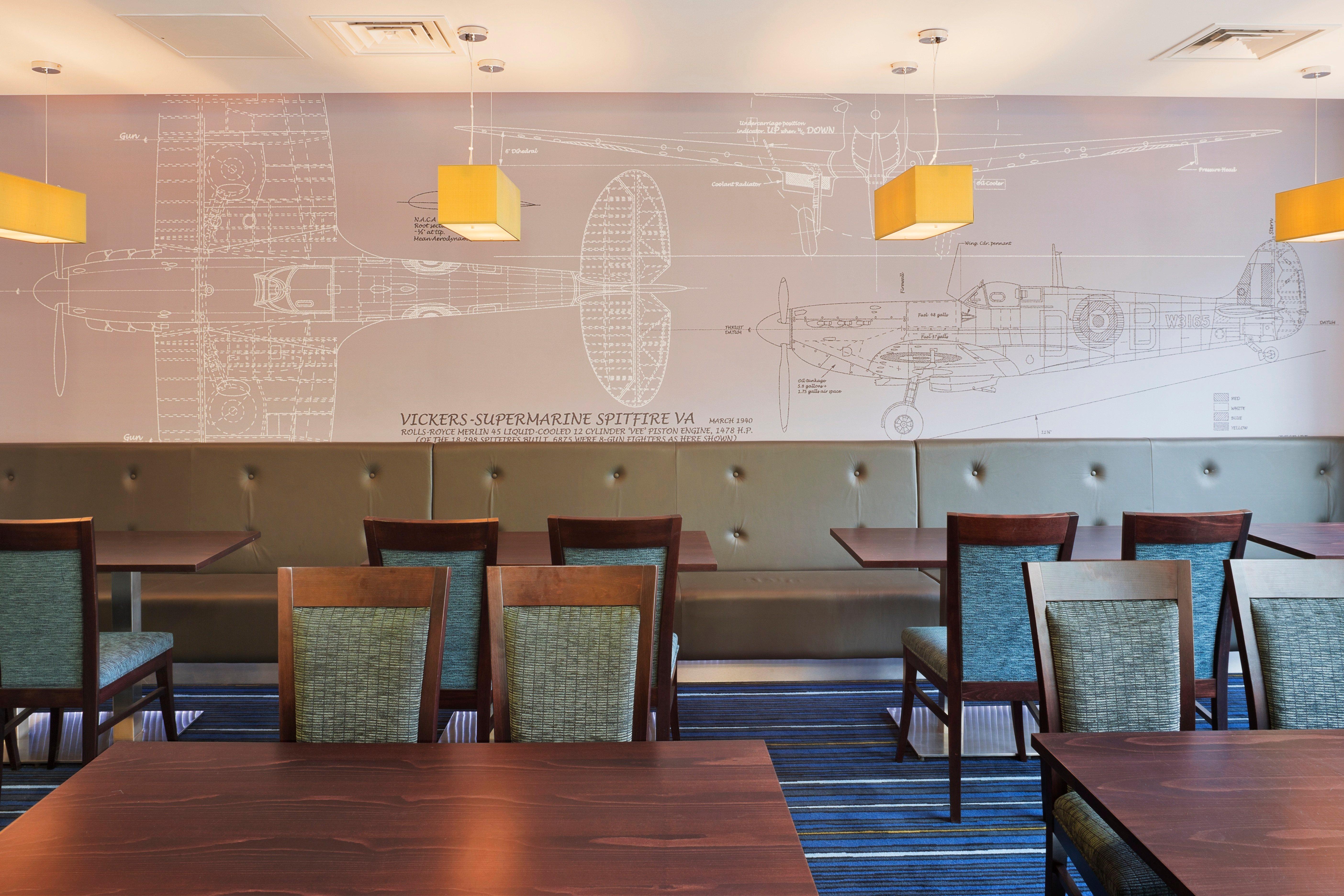 Holiday Inn Express Cambridge Duxford M11 Jct 10 By Ihg Εξωτερικό φωτογραφία