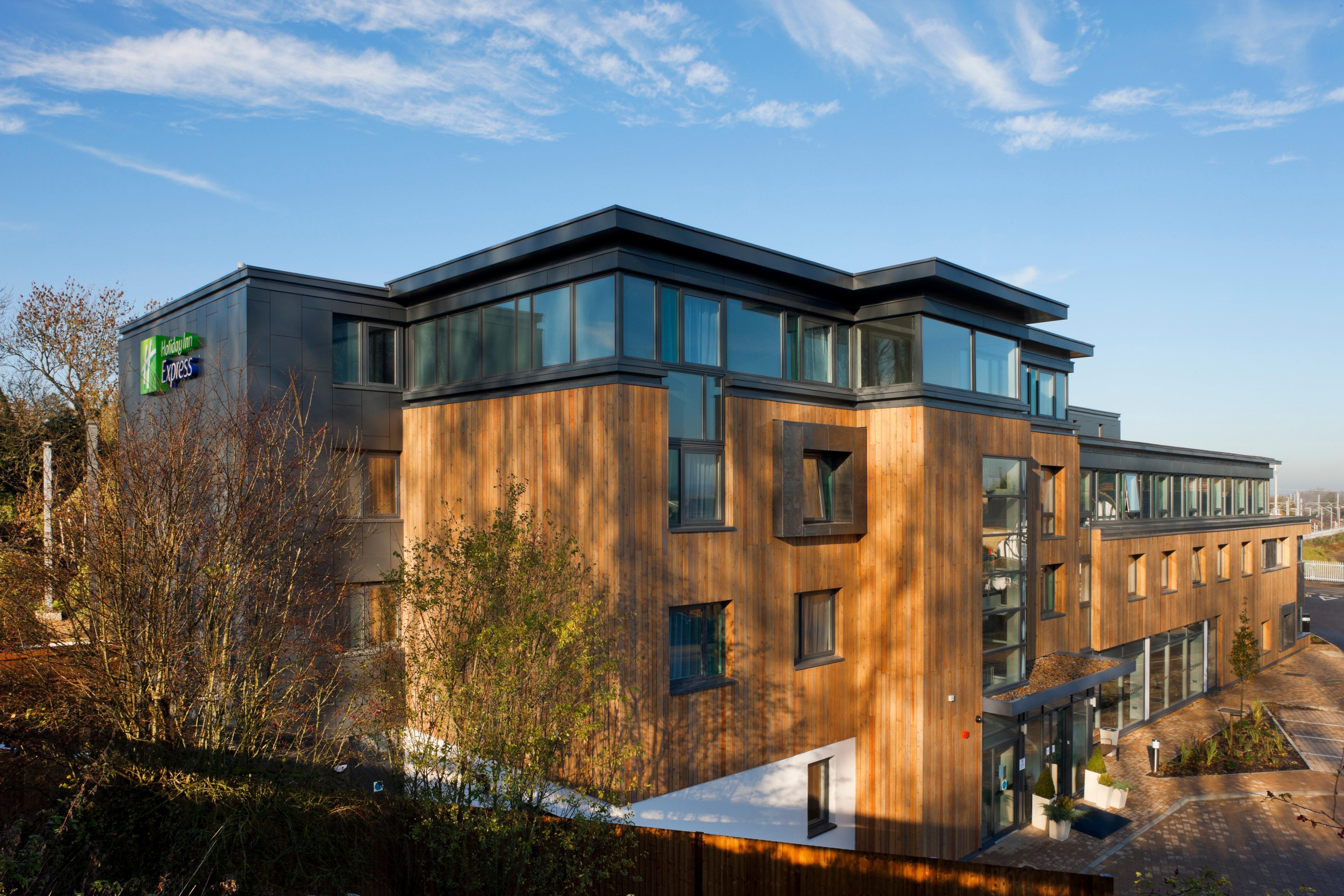 Holiday Inn Express Cambridge Duxford M11 Jct 10 By Ihg Εξωτερικό φωτογραφία