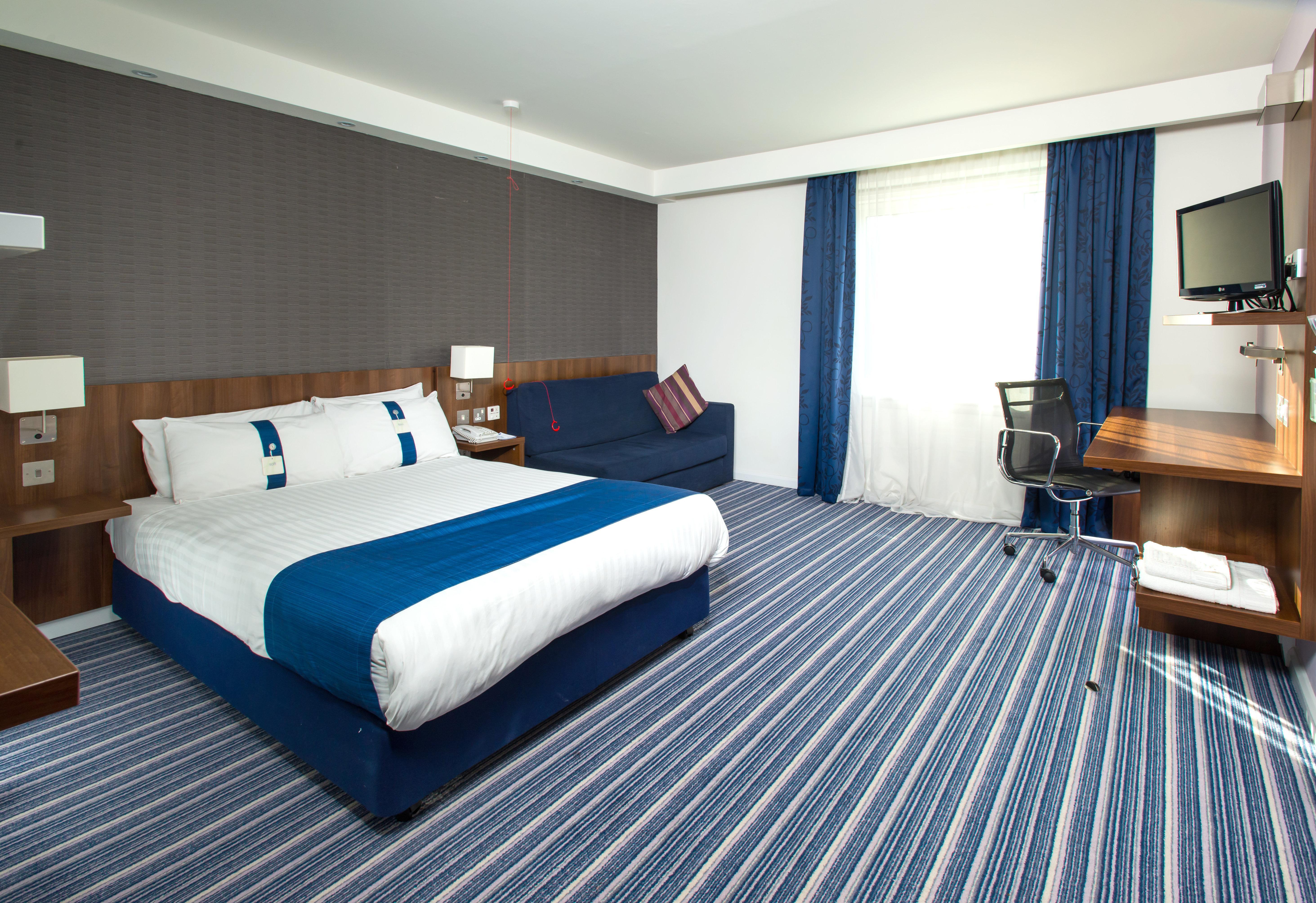 Holiday Inn Express Cambridge Duxford M11 Jct 10 By Ihg Εξωτερικό φωτογραφία
