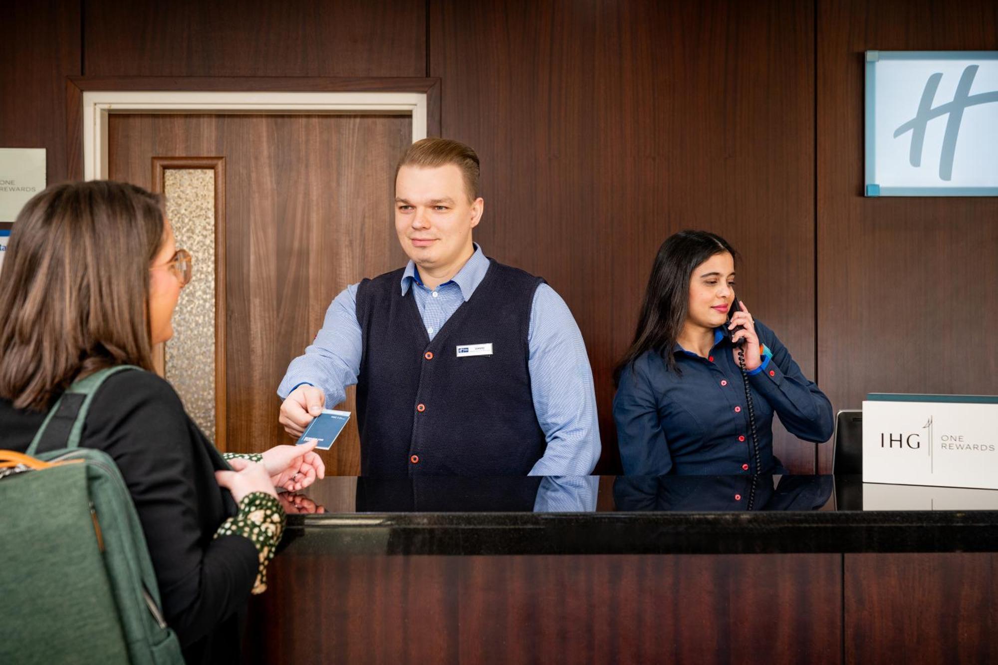 Holiday Inn Express Cambridge Duxford M11 Jct 10 By Ihg Εξωτερικό φωτογραφία
