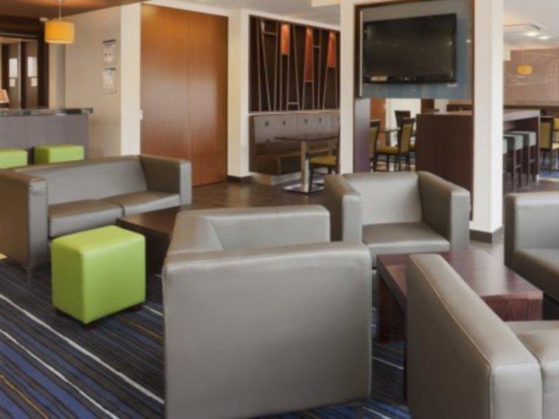 Holiday Inn Express Cambridge Duxford M11 Jct 10 By Ihg Εξωτερικό φωτογραφία